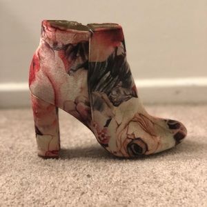 Floral bootie